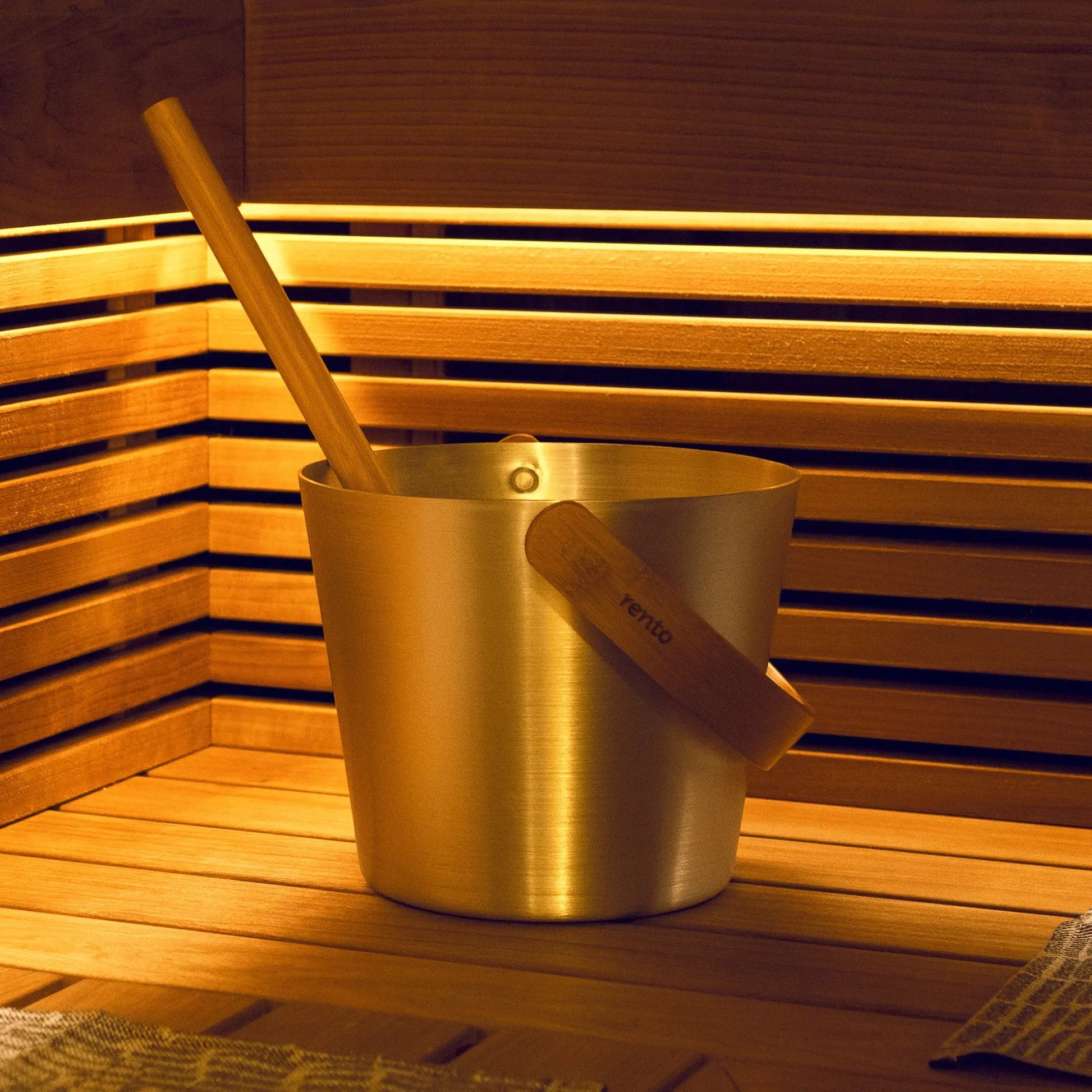 Natural Anodised Aluminium Sauna Set - Sauna Ladle, Bucket & Thermometer Sauna Accessories Set | Finnmark Sauna