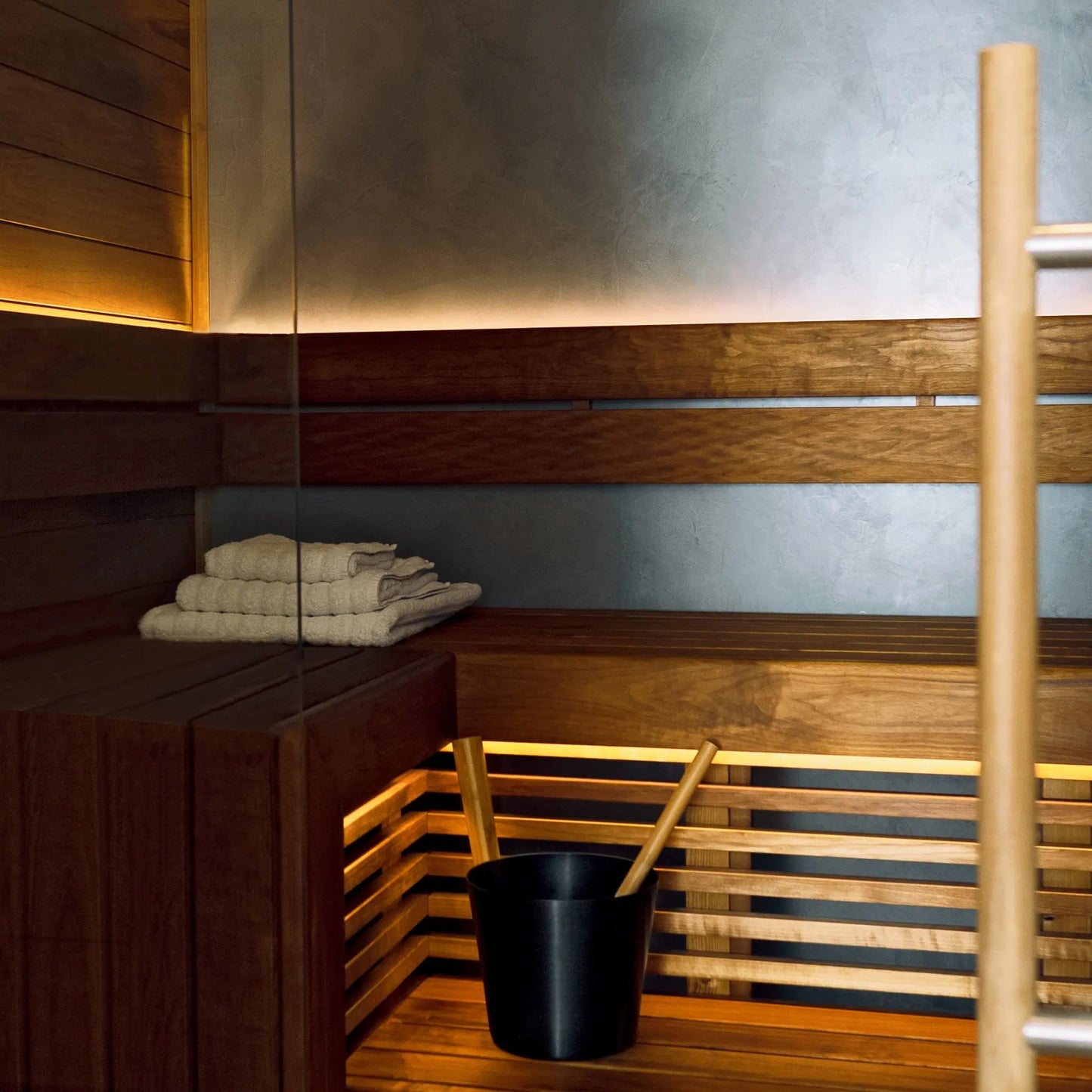 Rento 5l Anodised Aluminium Sauna Pail in Black Sauna Bucket/Pail | Finnmark Sauna
