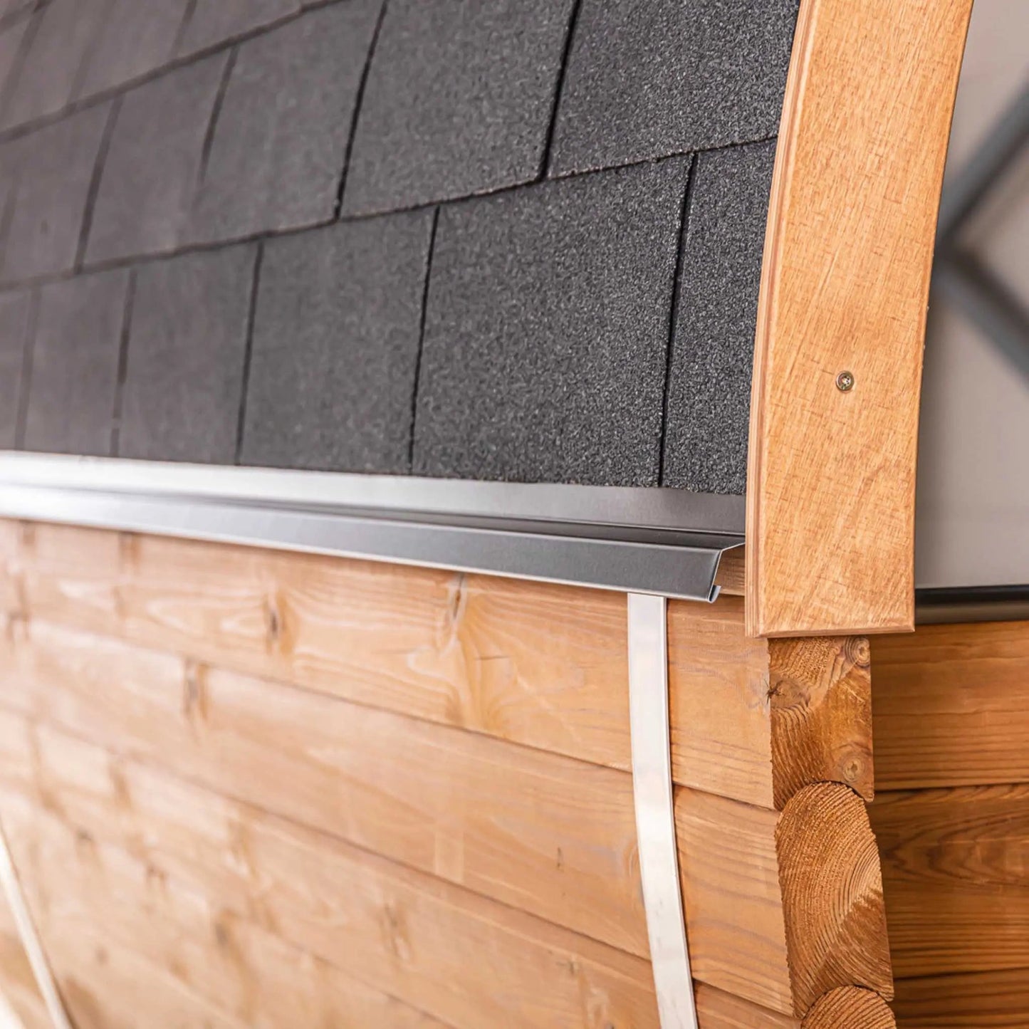 Thermo Wood Barrel Sauna - Regular with Changing Room (L: 300 & ø: 225 cm) Barrel Sauna | Finnmark Sauna