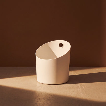 KOLO Sauna Bucket White - lifestyle in sunlight