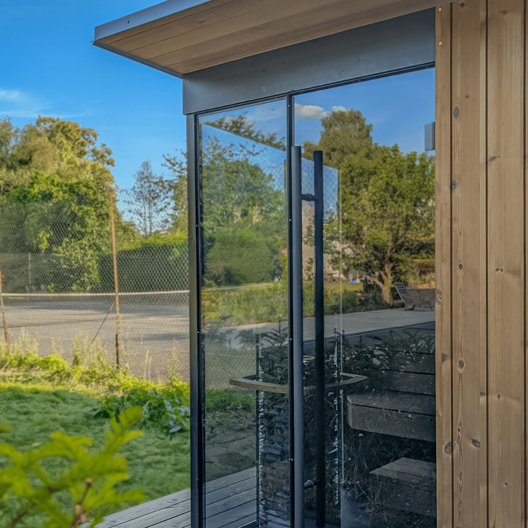 EDEN® Outdoor Sauna (5-6 Person)