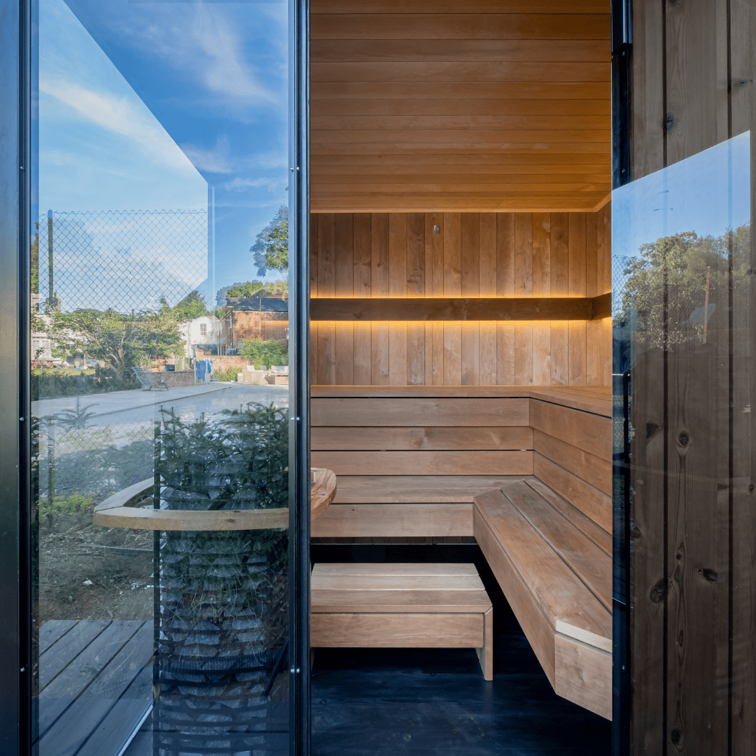 EDEN® Outdoor Sauna (5-6 Person)