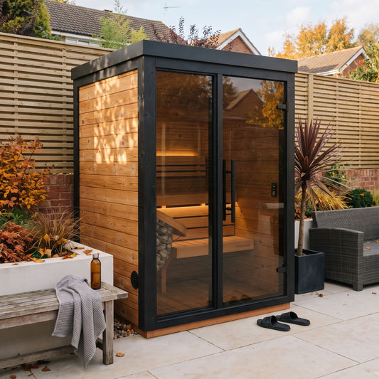 Fjelda Small outdoor sauna clad in thermally modified pine