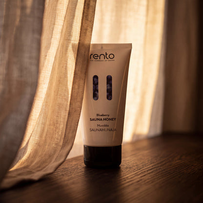 Rento Blueberry Scented Exfoliating Sauna Honey - lifestyle by linen curtain