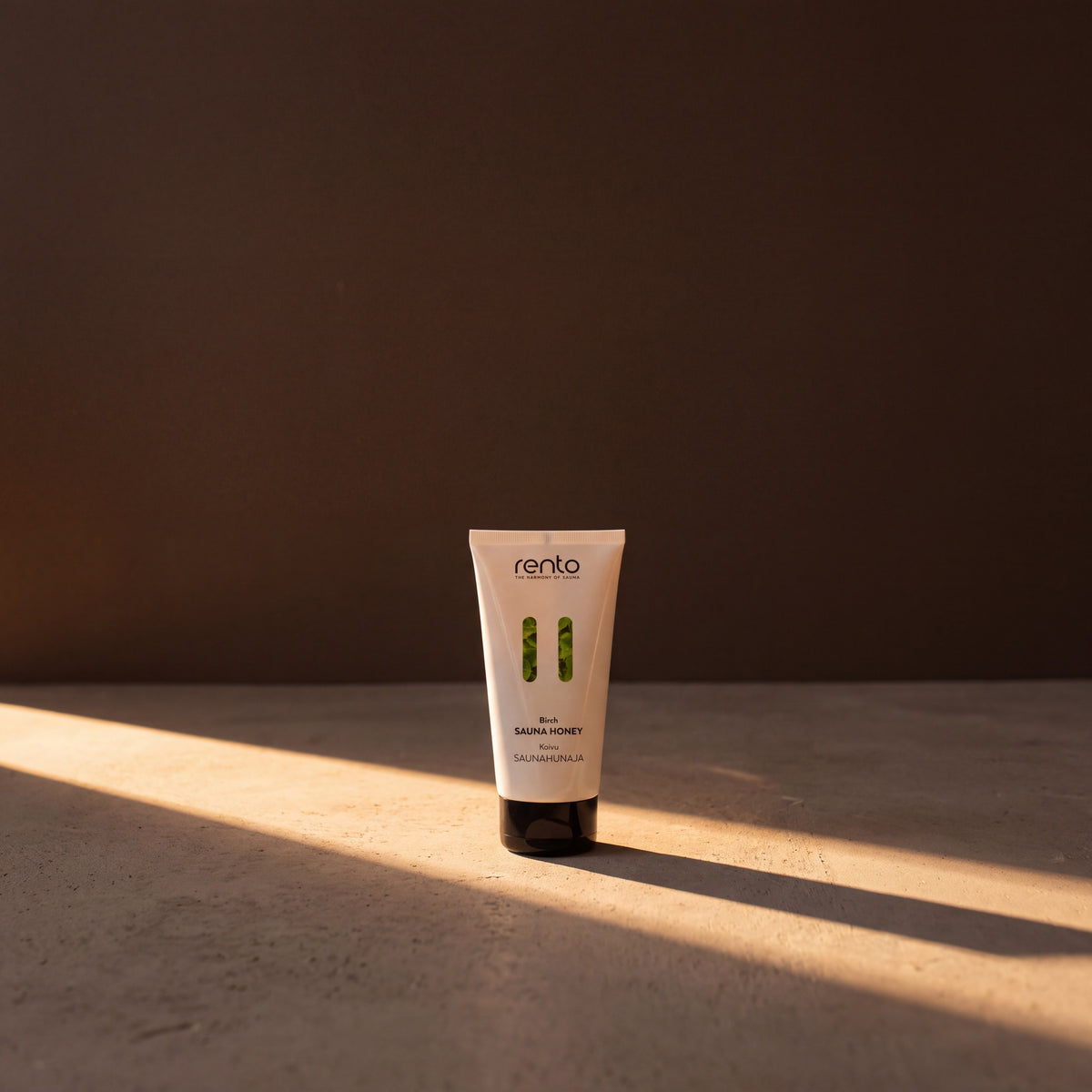 Rento Birch Scented Exfoliating Sauna Honey - lifestyle in sunlight