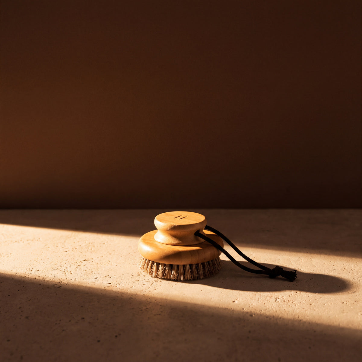 Rento Wooden Body Brush Bamboo & Natural Hair - lifestyle in sunlight