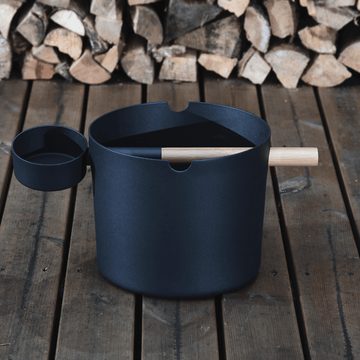 KOLO Sauna Bucket and Ladle Set Black | Finnmark Sauna