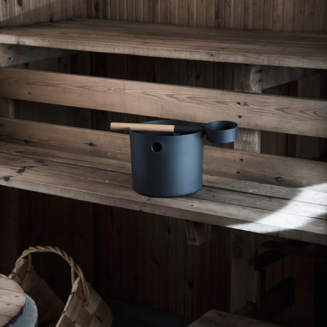 KOLO Sauna Bucket and Ladle Set Black | Finnmark Sauna Sauna Accessories | Finnmark Sauna