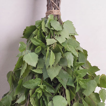 Sauna Whisk Birch & Mint - leaf detail