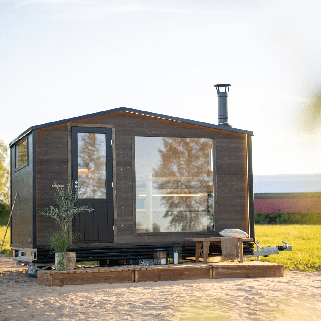 Outdoor Sauna Trailer 'Ilves' with Changing Room (4 - 5 people) by Lapelland Sauna Trailer | Finnmark Sauna