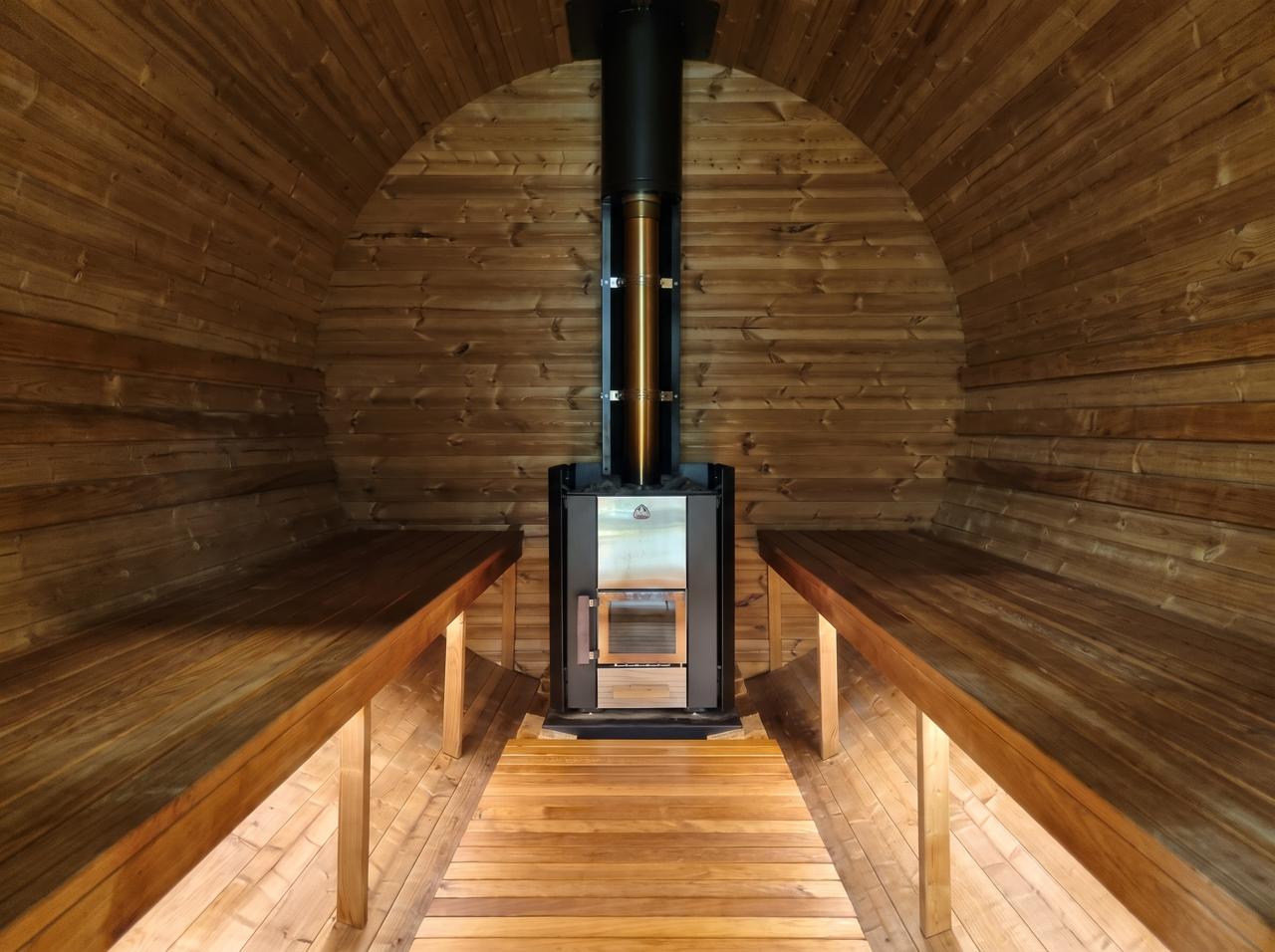 Medium Wood Barrel Sauna with Relaxation Terrace (2-4 Person)