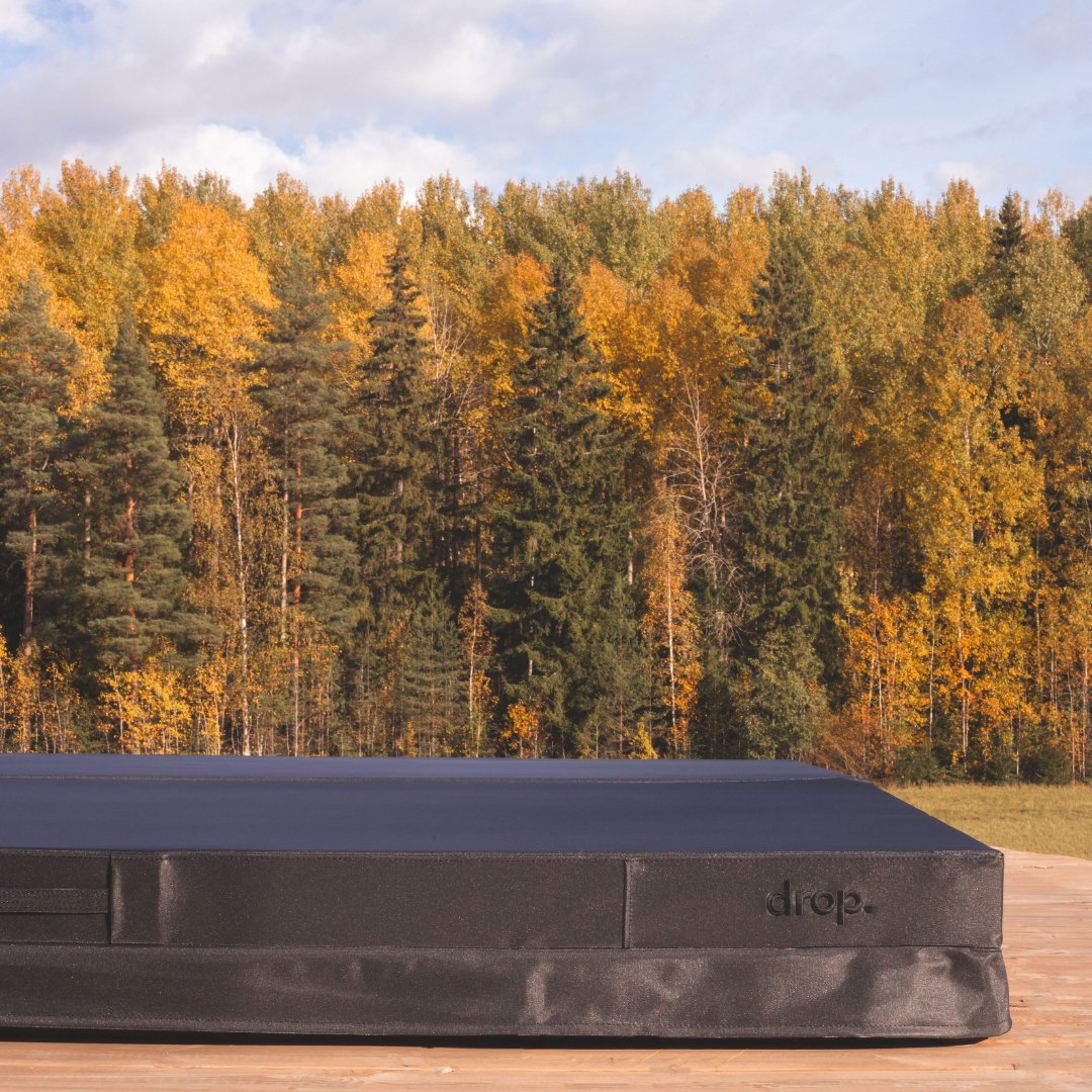 Vuolle Outdoor Hot Tub by Drop Spa Hot Tub | Finnmark Sauna